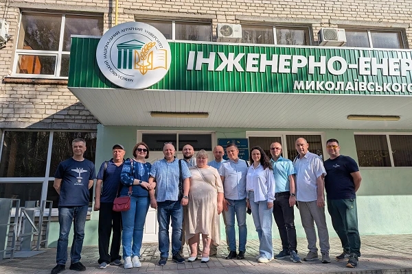 Розширення наукових та практичних горизонтів: делегація кафедри сільськогосподарського машинобудування ЦНТУ відвідала Миколаївський НАУ